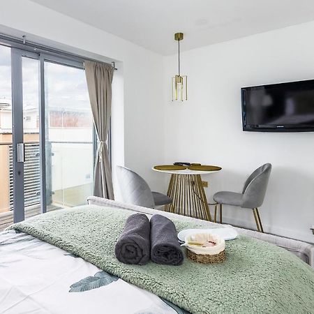 Bow Wharf Apartments London Eksteriør bilde