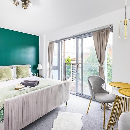 Bow Wharf Apartments London Eksteriør bilde