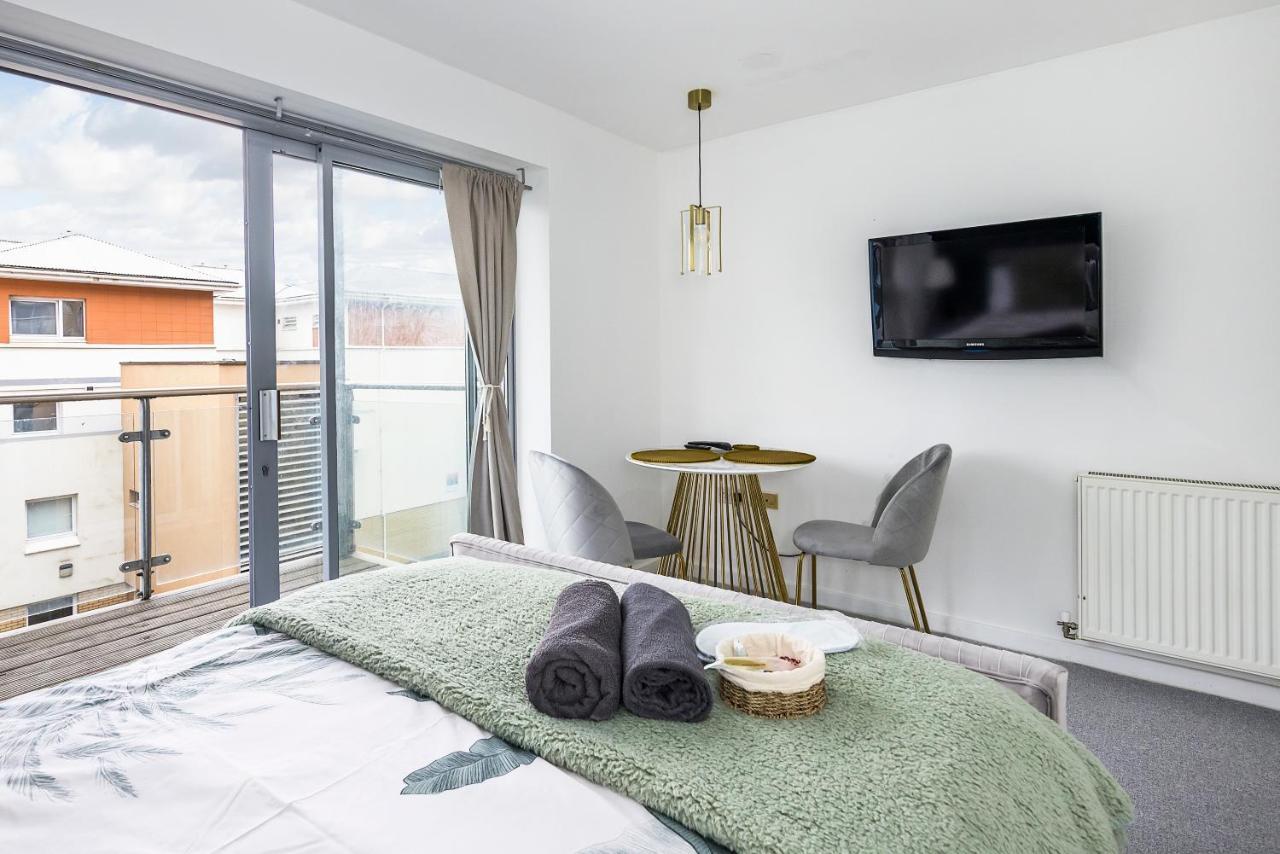 Bow Wharf Apartments London Eksteriør bilde