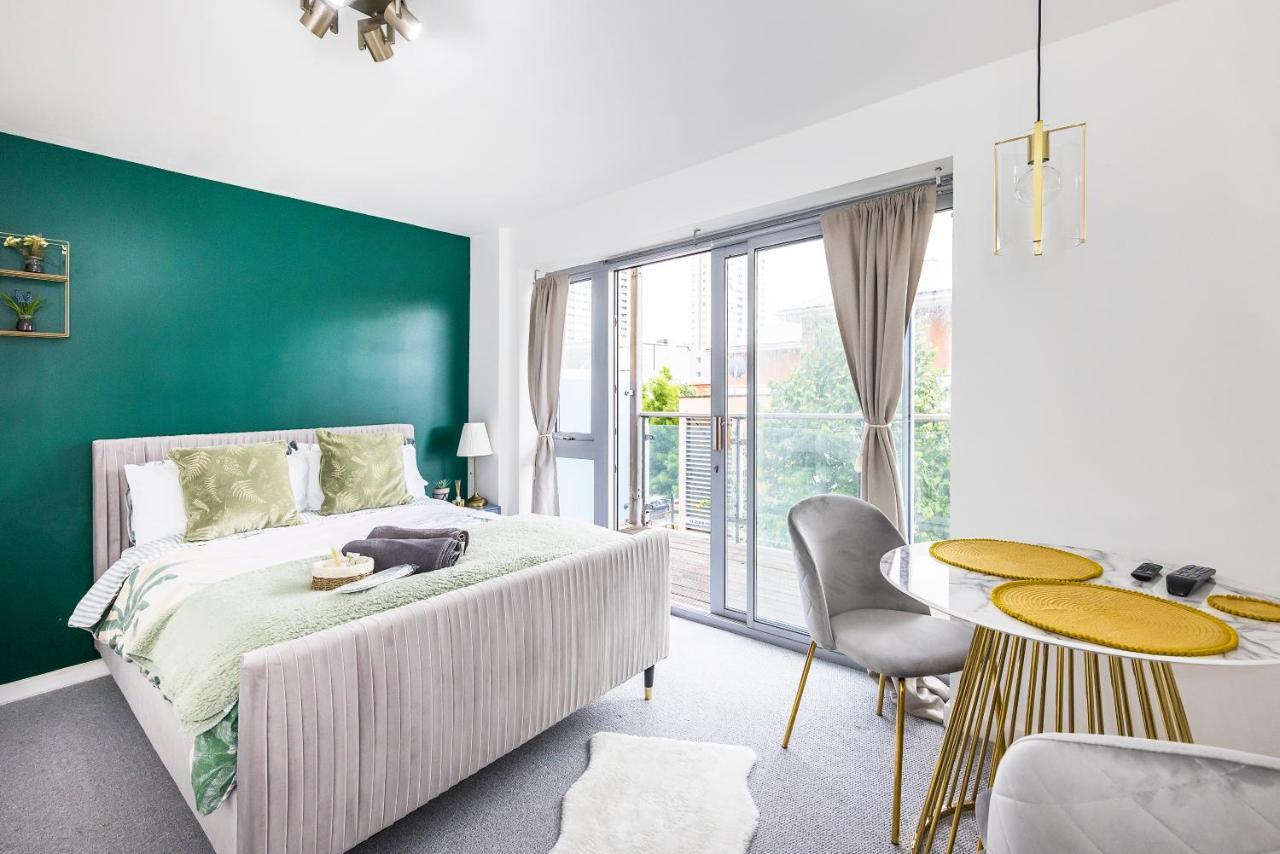 Bow Wharf Apartments London Eksteriør bilde